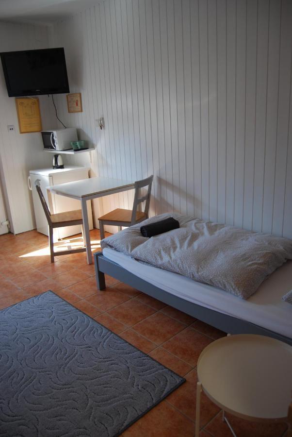 Autoscsarda Es Panzio Hotel Mako Ngoại thất bức ảnh